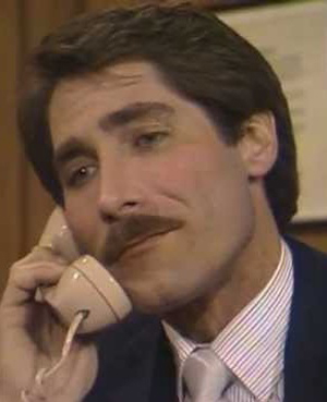 Wade Nichols (Dennis Posa)